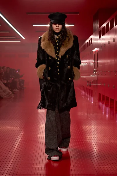 Look 23